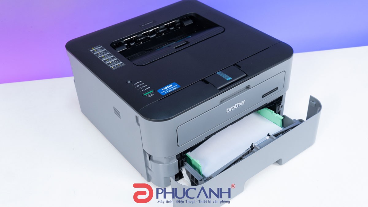 Cận cảnh khay giấy và các nút điều khiển trên máy in Brother HL-L2321D