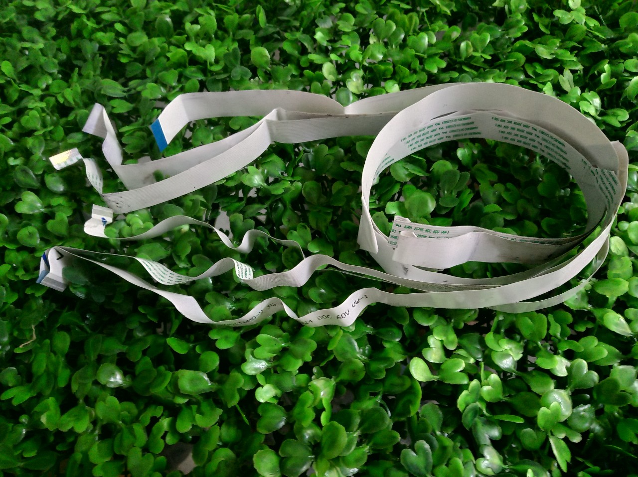 Cận cảnh dây cáp đầu phun máy in Canon IX6860 chất lượng cao