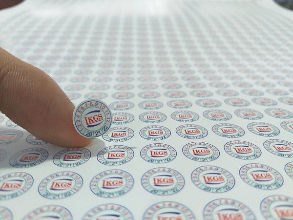 Chất liệu decal vỡ chuyên dụng cho in tem bảo hành