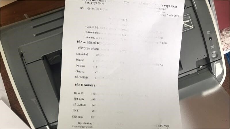 Cách Nhận Biết Máy In Hết Mực Chính Xác Nhất Bản in có vệt trắng dọc báo hiệu máy in sắp hết mực