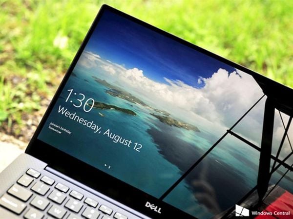 Giao diện Lock Screen Windows 10 với hình ảnh minh họa