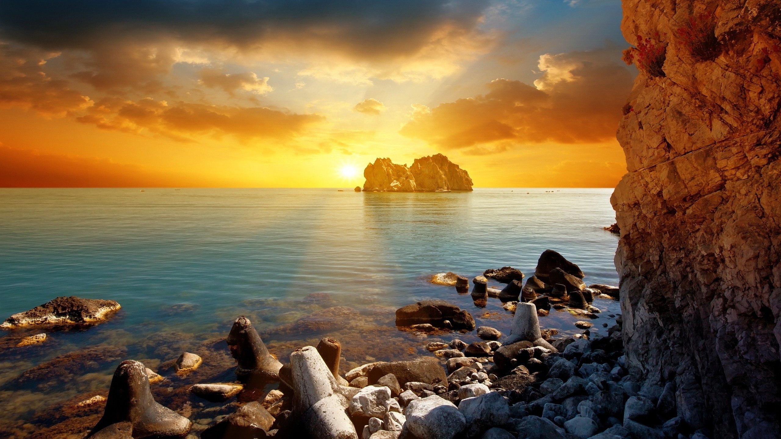 Hình nền bờ biển hoàng hôn lãng mạn cho máy tính