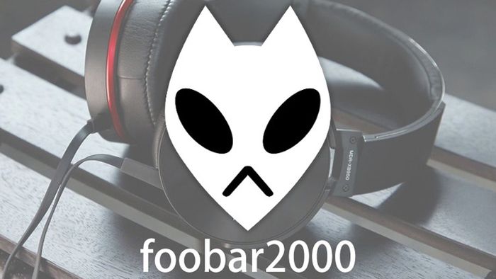 Giao diện Foobar2000 hiển thị danh sách bài hát và thanh điều khiển