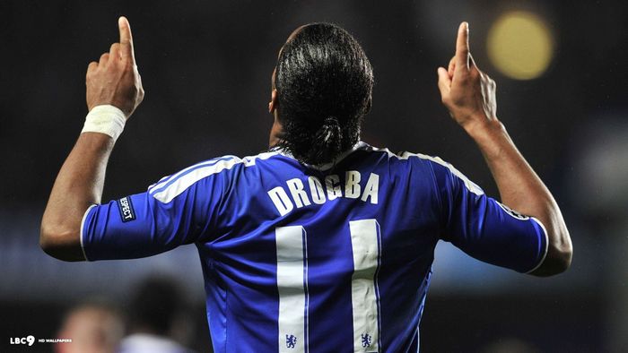 hình nền Drogba ghi bàn
