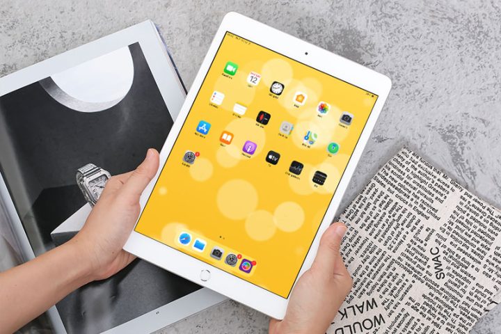 Cận cảnh màn hình Retina của máy tính bảng iPad Wifi 32GB Gen 8 hiển thị hình ảnh sắc nét.