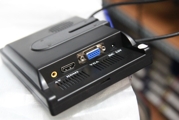 Cổng kết nối HDMI trên màn hình máy tính làm đồ họa