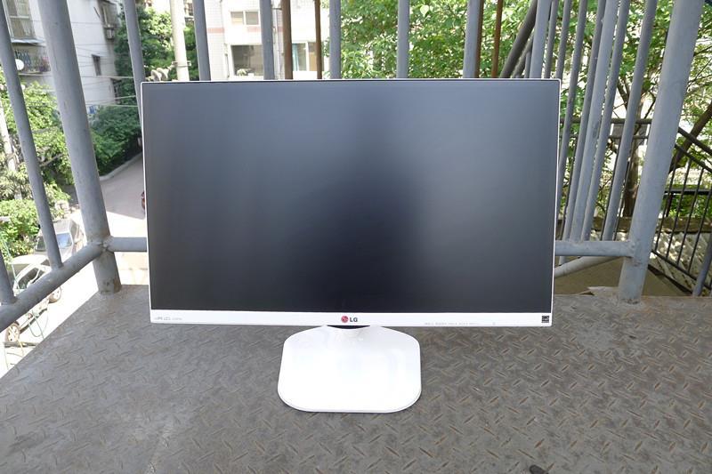 Màn hình máy tính làm đồ họa LG 27MP65VA