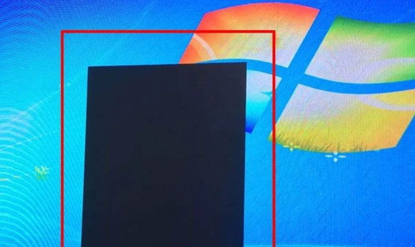 Màn hình máy tính bị kẻ ô đen gây cản trở hiển thị thông tin