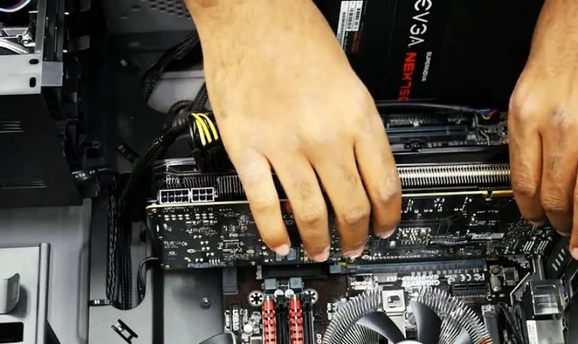 Màn hình máy tính bị kẻ ô vuông do lỗi driver card đồ họa cần cập nhật